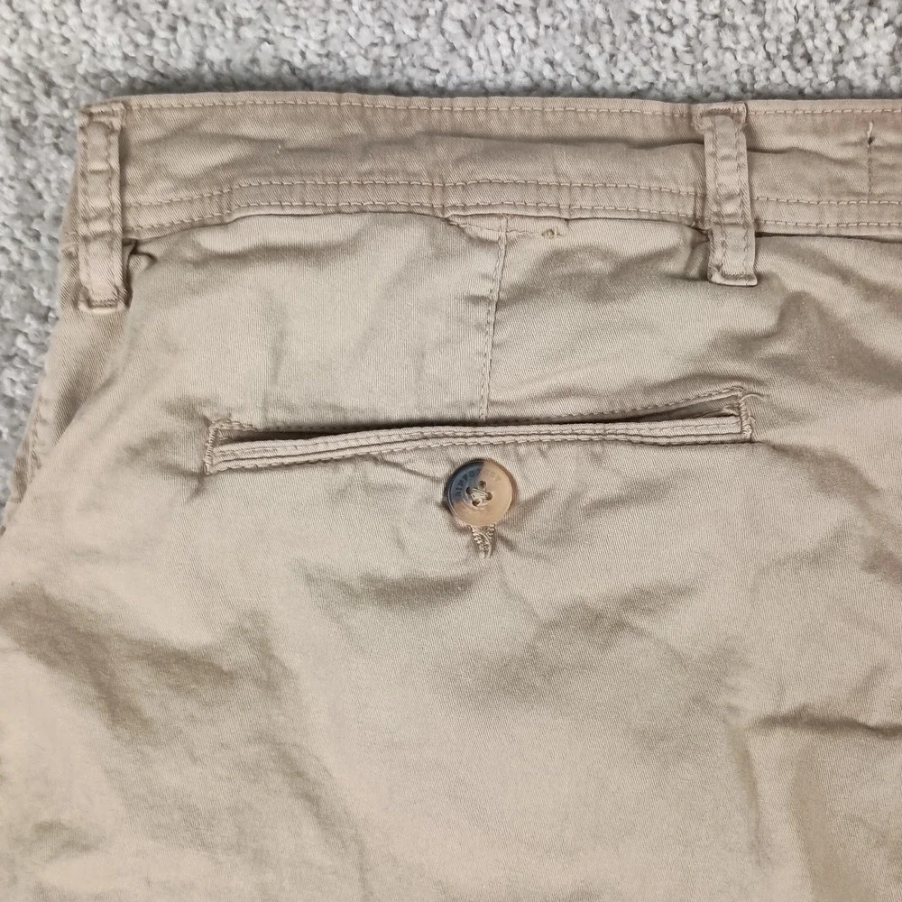 Rainforest Men's Size 42 Comfort Stretch Khaki Shorts